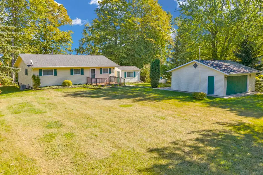 6240 Lakeshore RD, Palms, MI 48465 - #3