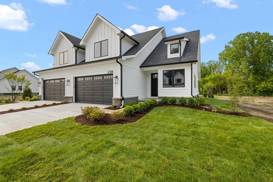 5847 Heights DR, Sterling Heights, MI 48314 - Image #2