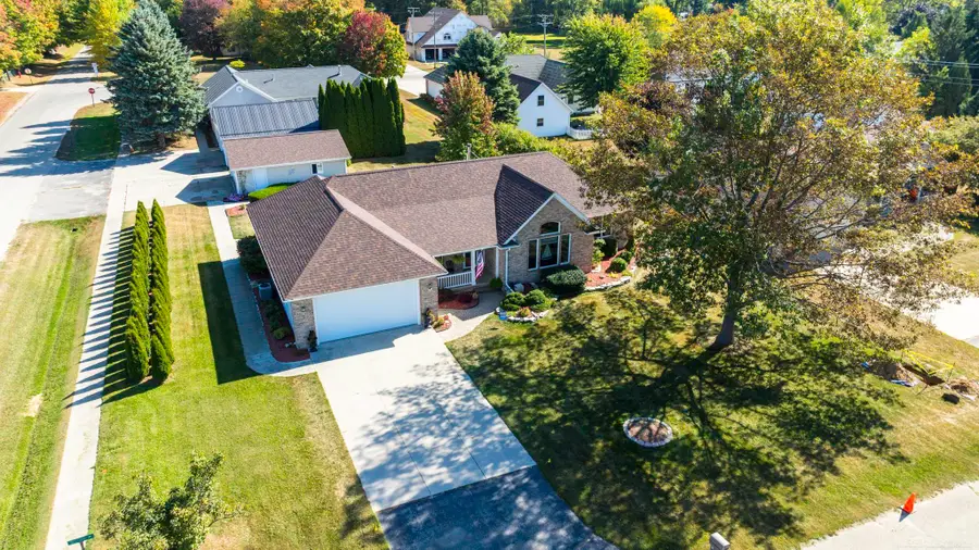 5389 William DR, Lexington, MI 48450 - Image #2