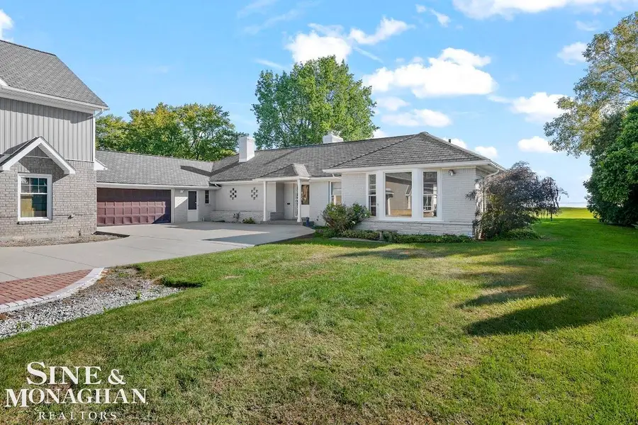 26926 Koerber ST, Saint Clair Shores, MI 48081 - Image #2