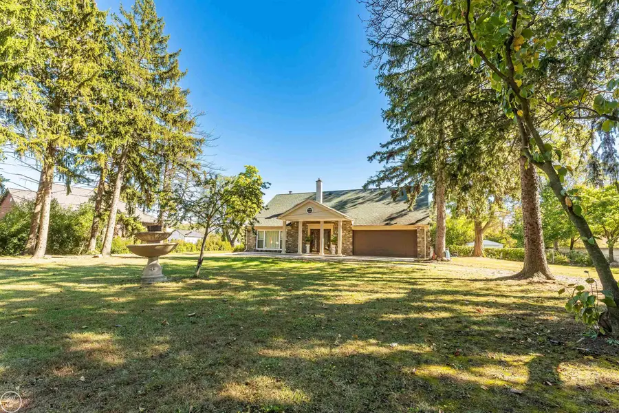 41466 dequindre RD, Sterling Heights, MI 48314 - Image #3