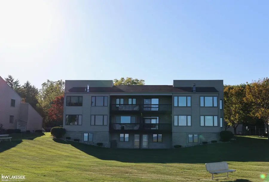 7226 2nd ST, Lakeport, MI 48059 - Image #2