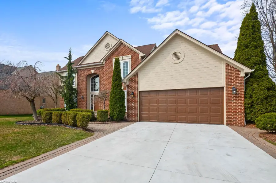 4287 Renee DR, Troy, MI 48085 - Image #2