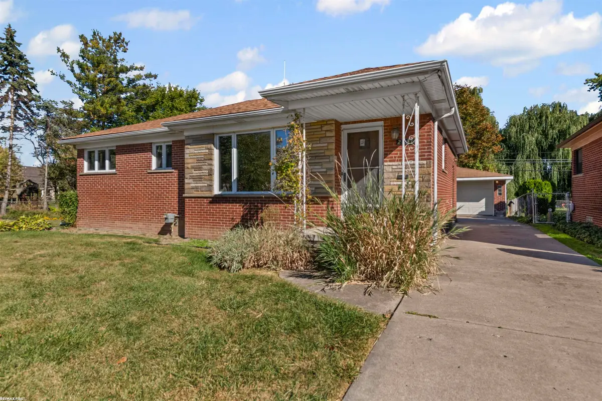 26318 San Rosa ST, Saint Clair Shores, MI 48081 - Image #1