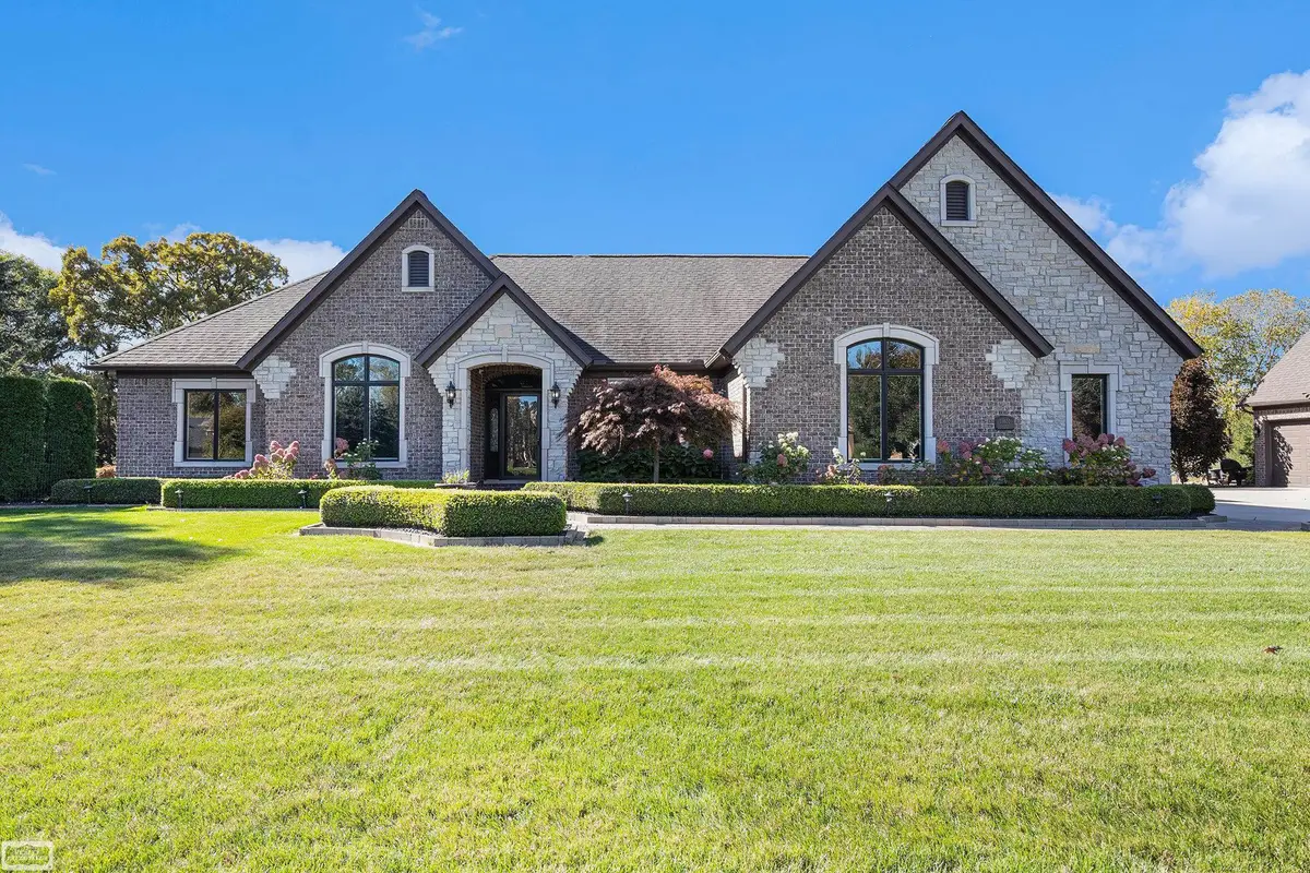 11400 Bayberry DR, Romeo, MI 48065 - Image #1