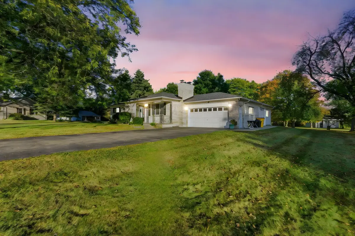 5156 Elizabeth Ln, Almont, MI 48003 - #1