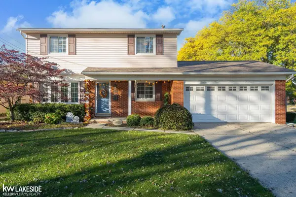 21135 Hoffman ST, StClairShores, MI 48082