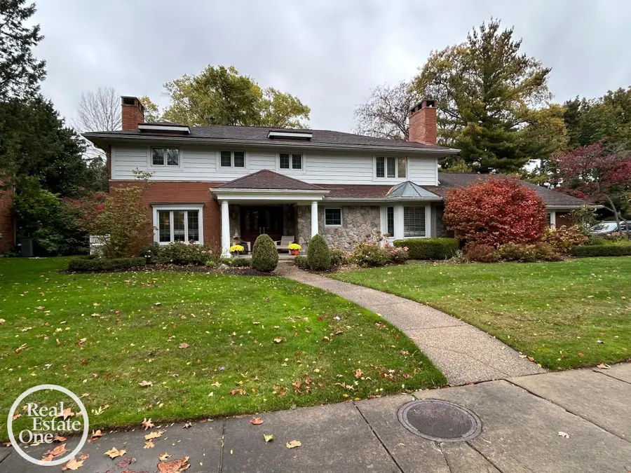 535 Ballantyne RD, Village Of Grosse Pointe Shores, MI 48236 - Image #2
