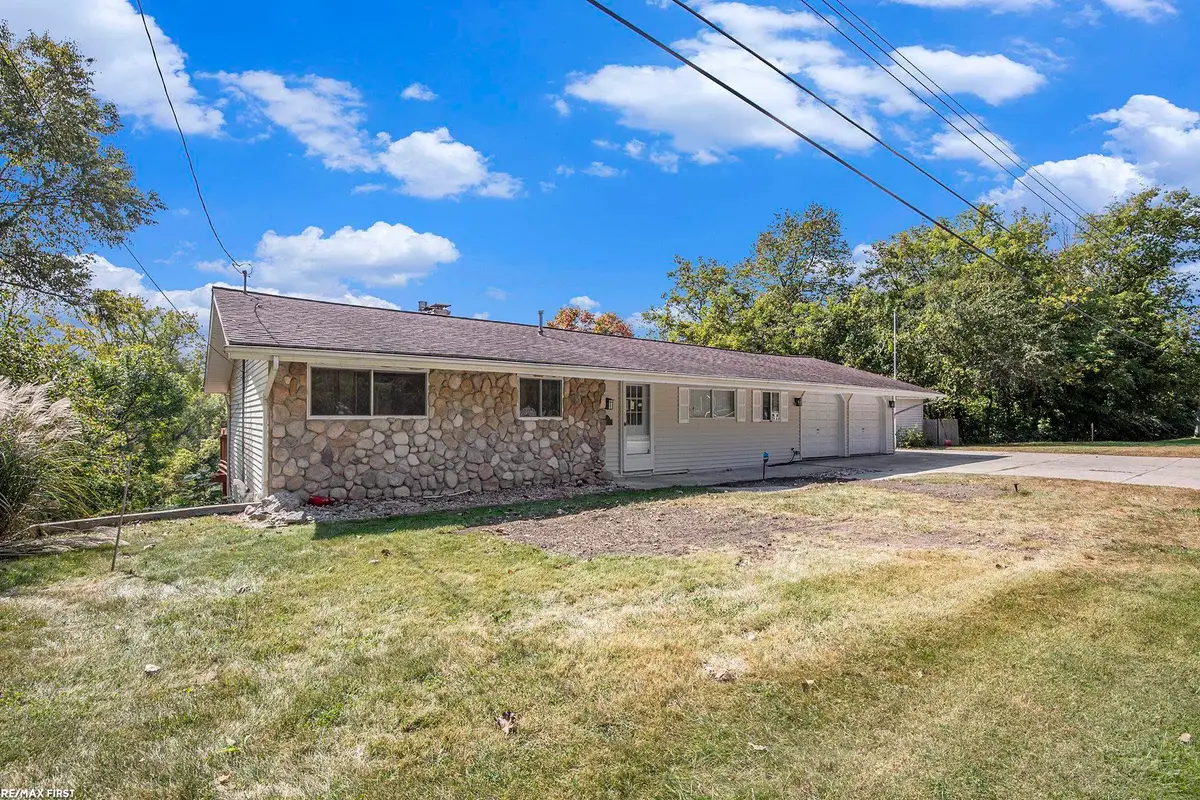 4167 N River Rd ST, Fort Gratiot, MI 48059 - #1