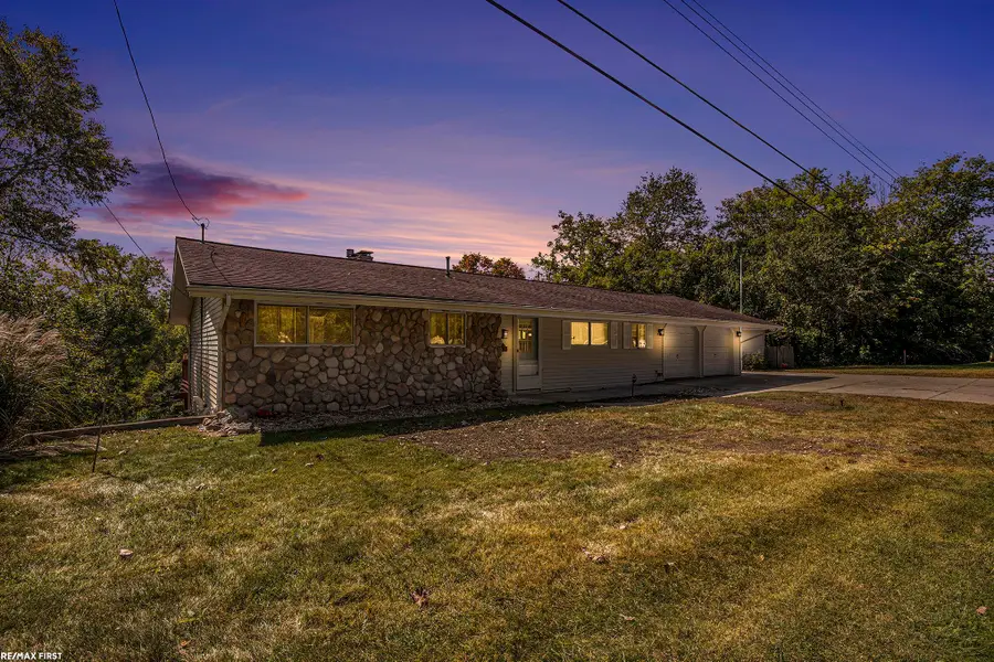 4167 N River Rd ST, Fort Gratiot, MI 48059 - #2