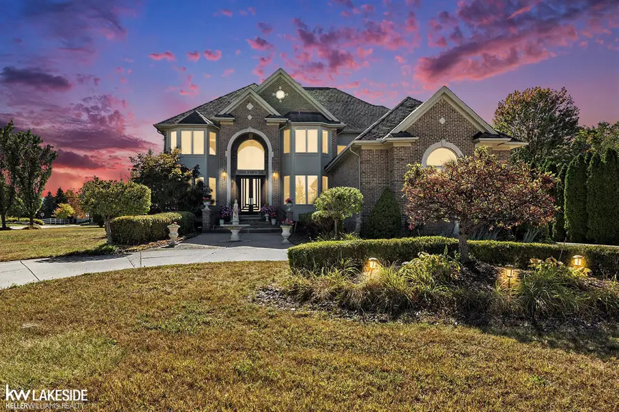 3968 Fawn DR, Rochester, MI 48306 - Image #3