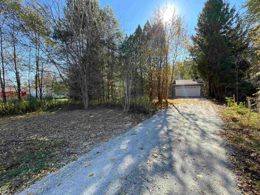 6987 Lapeer RD, Kimball, MI 48074 - Image #2