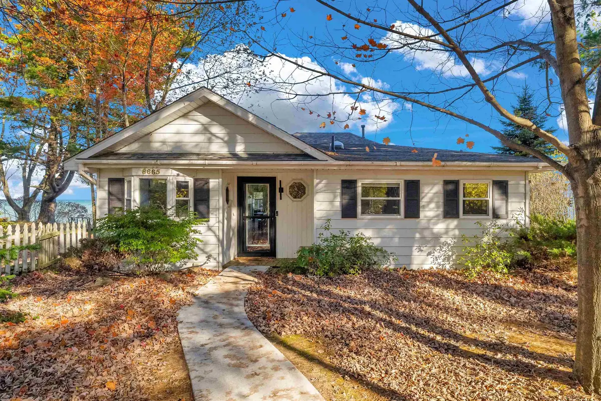 8665 Lakeshore RD, Lexington, MI 48450 - #1