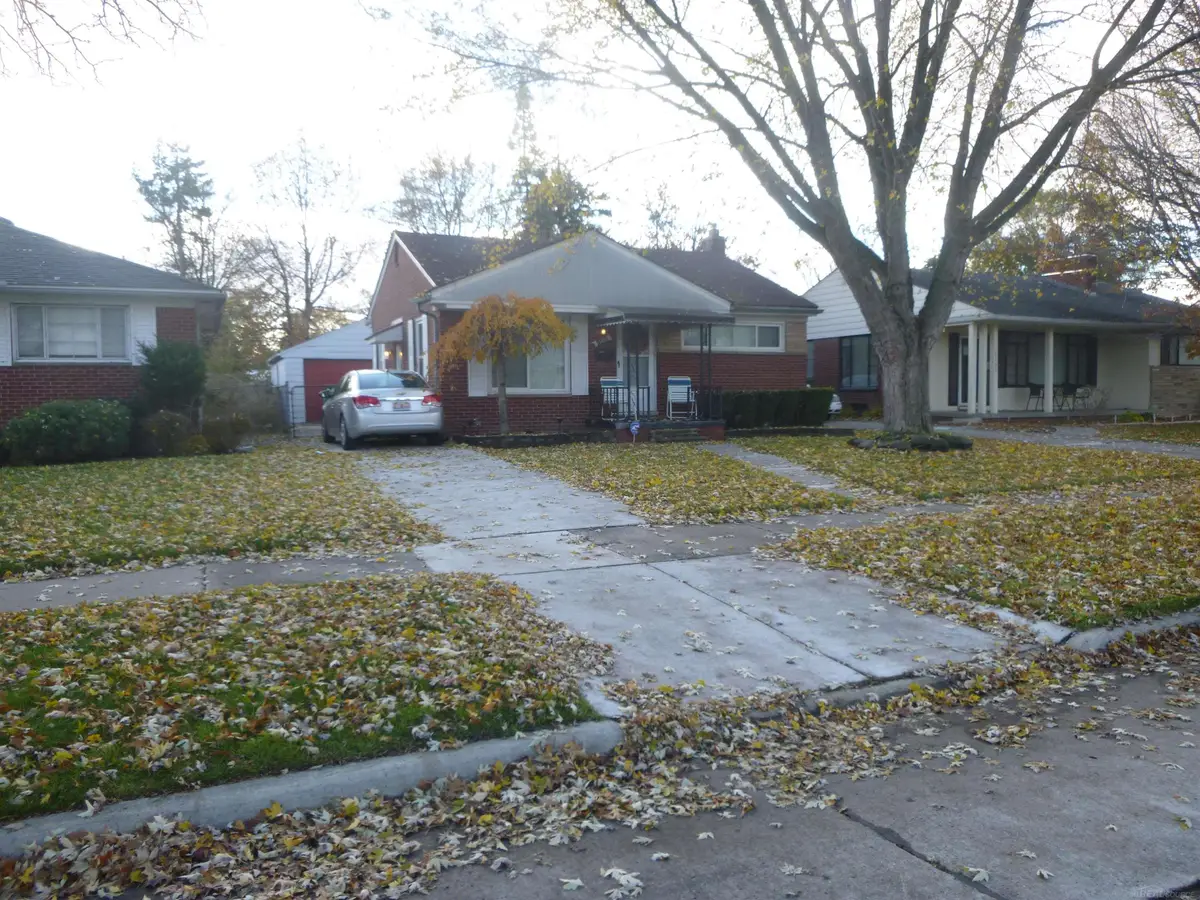 16800 Veronica AVE, Eastpointe, MI 48021 - Image #1