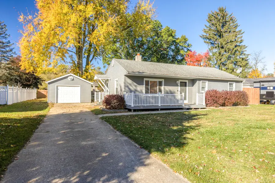 2475 Sharon LN, Port Huron Charter Township, MI 48060 - Image #2