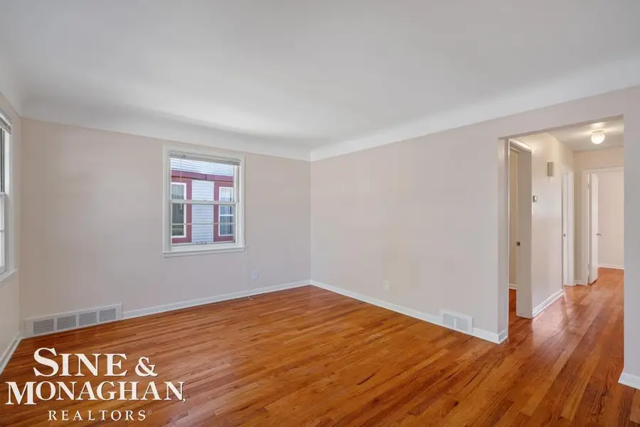 1793 Roslyn, Grosse Pointe Woods, MI 48236 - Image #3