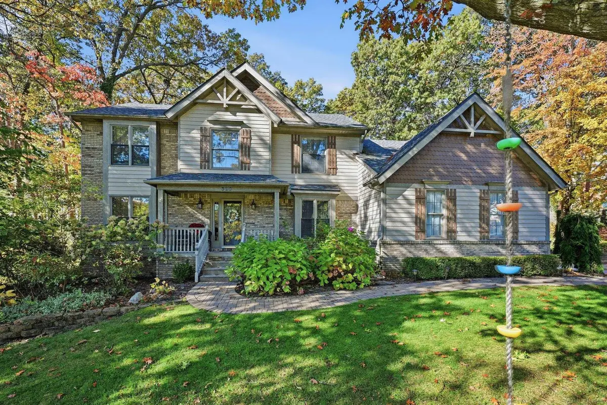 390 Woodsedge LN, White Lake, MI 48386 - #1