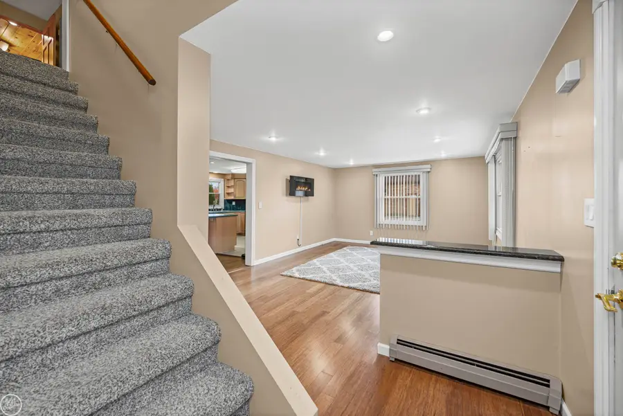 43300 Little RD, Clinton Charter Township, MI 48036 - Image #2