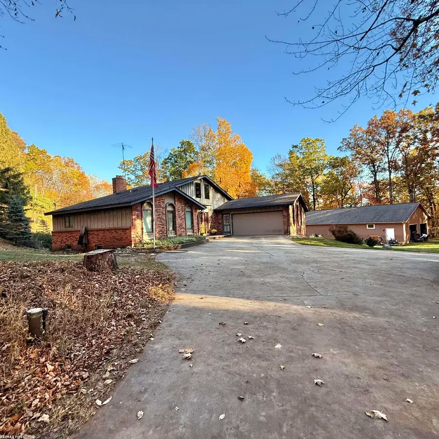 1185 Barr RD, Oxford, MI 48370 - Image #3