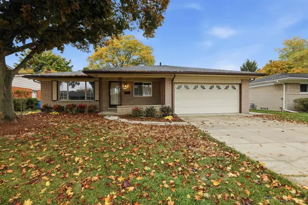 11220 Canterbury DR, Warren, MI 48093