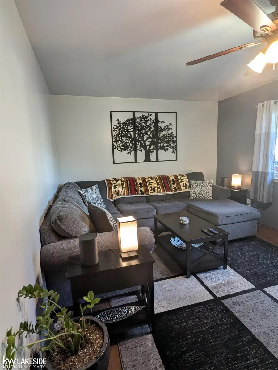 563 Metcalf DR, Imlay City, MI 48444 - Image #3