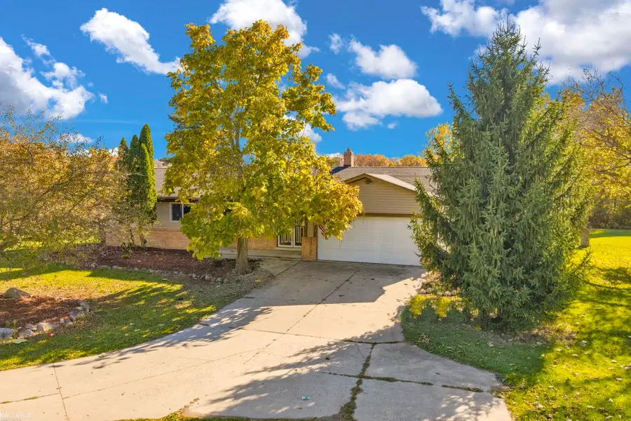 15183 Yale RD, Lynn, MI 48097 - Image #2