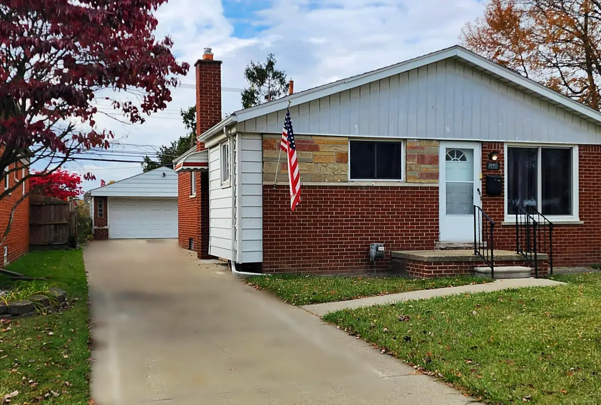 31915 St Margaret ST, Saint Clair Shores, MI 48082 - Image #1