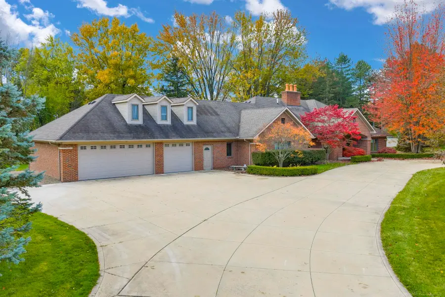 17880 Millar AVE, Clinton Township, MI 48036 - #3