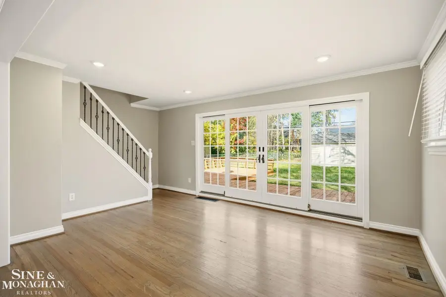 20521 Lancaster ST, Harper Woods, MI 48225 - Image #2