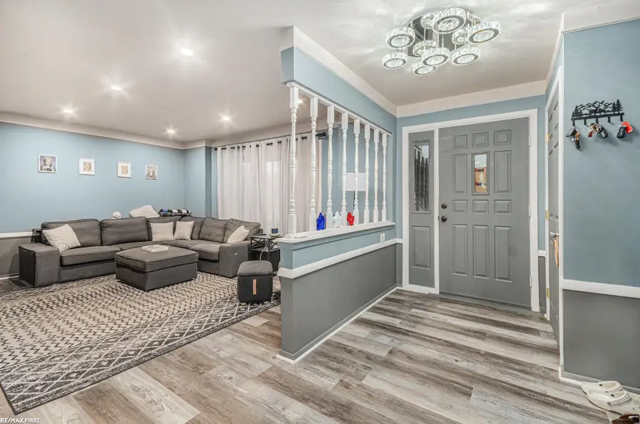 23418 Recreation ST, Saint Clair Shores, MI 48082 - Image #3