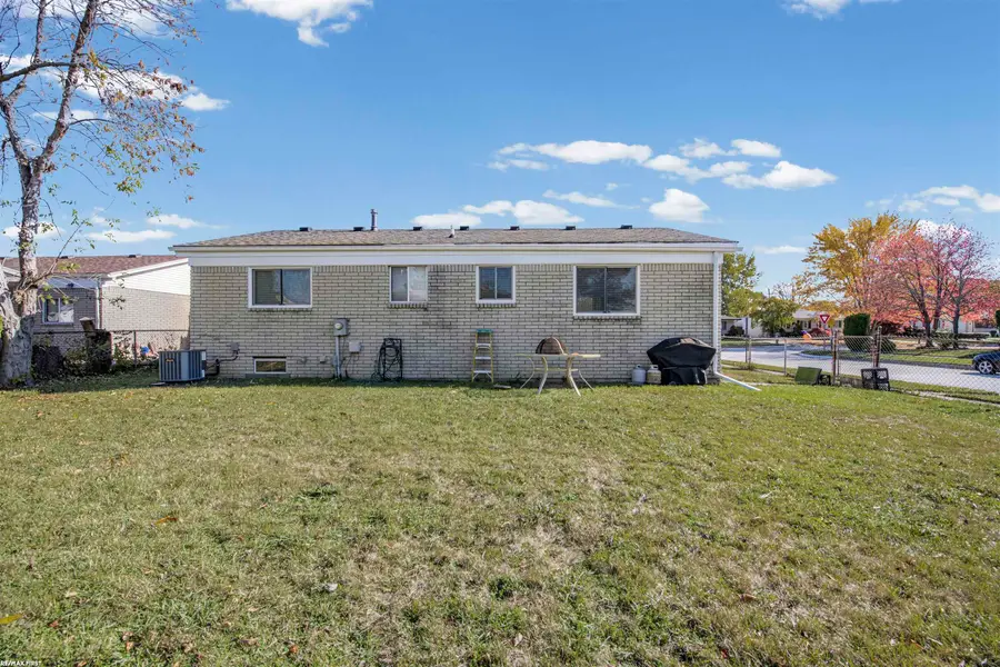 28633 Citation DR, Roseville, MI 48066 - Image #3