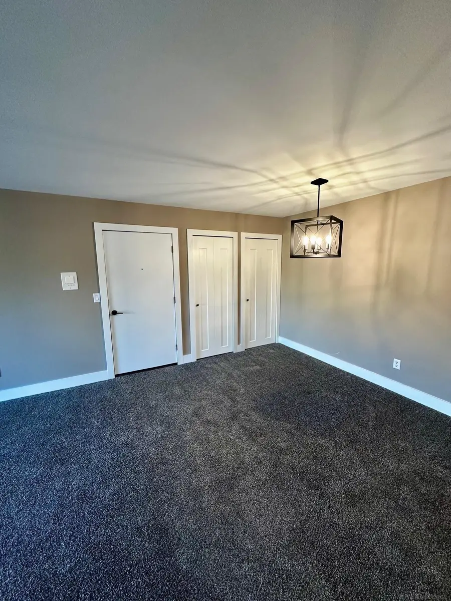 54731 Shelby RD, Utica, MI 48316 - Image #3