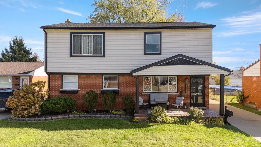 6544 Huntleigh ST, Garden City, MI 48135 - Image #2