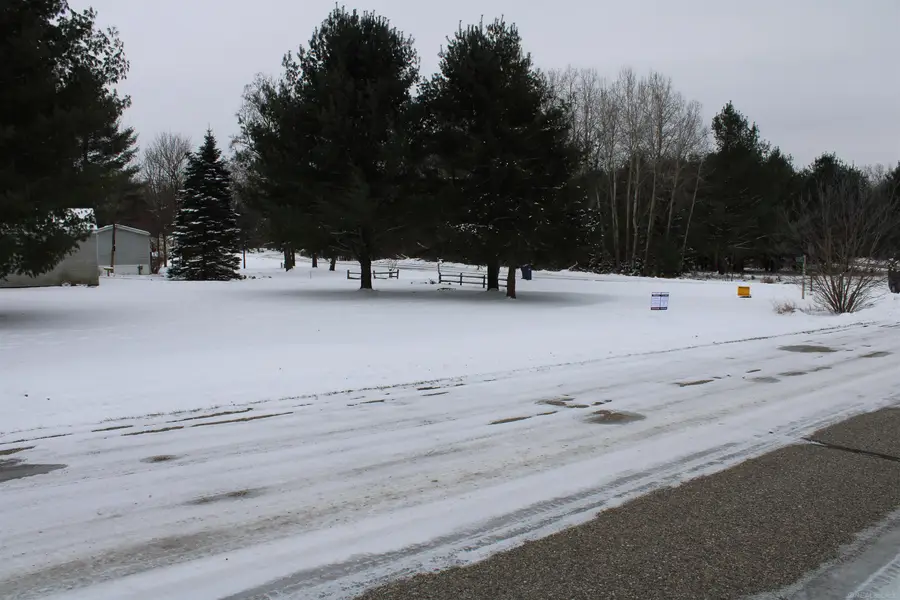 1046 Cortez DR, Weidman, MI 48893 - Image #3