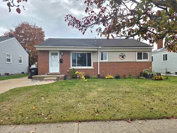 15010 Petrie ST, Roseville, MI 48066