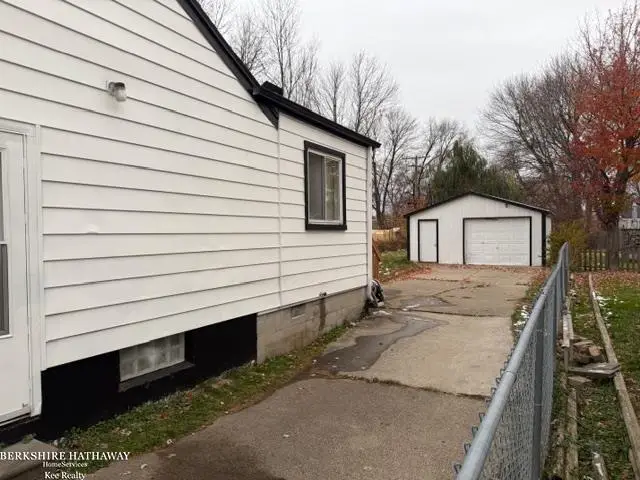 29081 Senator ST, Roseville, MI 48066 - Image #2