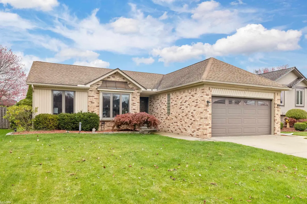 51728 MITCHELL DR, Chesterfield Township, MI 48047 - Image #1