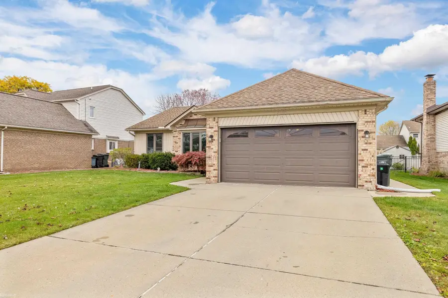 51728 MITCHELL DR, Chesterfield Township, MI 48047 - Image #3