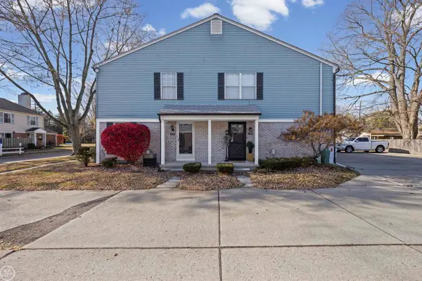 24597 N MEADOW DR, HarrisonTownship, MI 48045