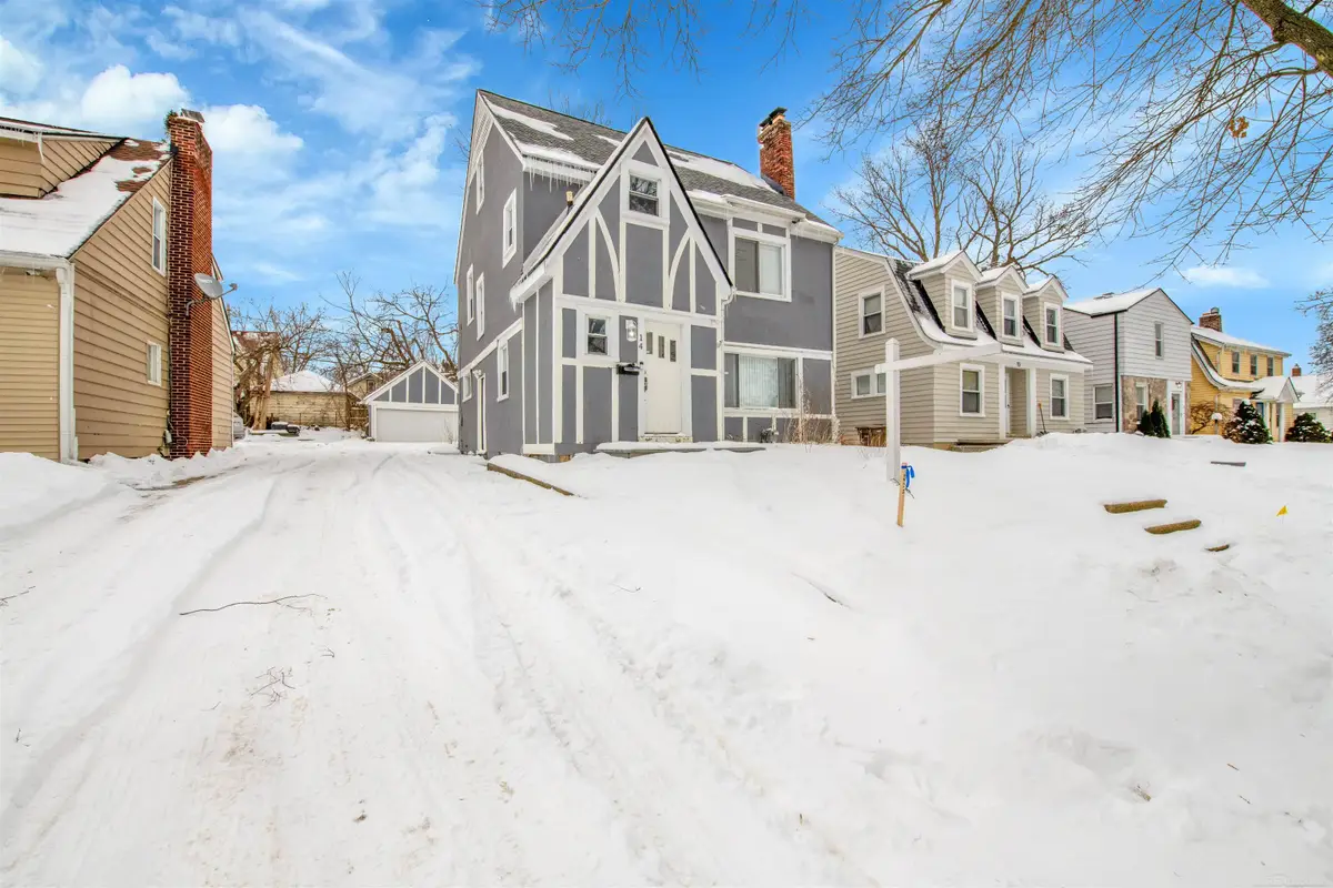 14 Utica RD, Pontiac, MI 48341 - Image #1