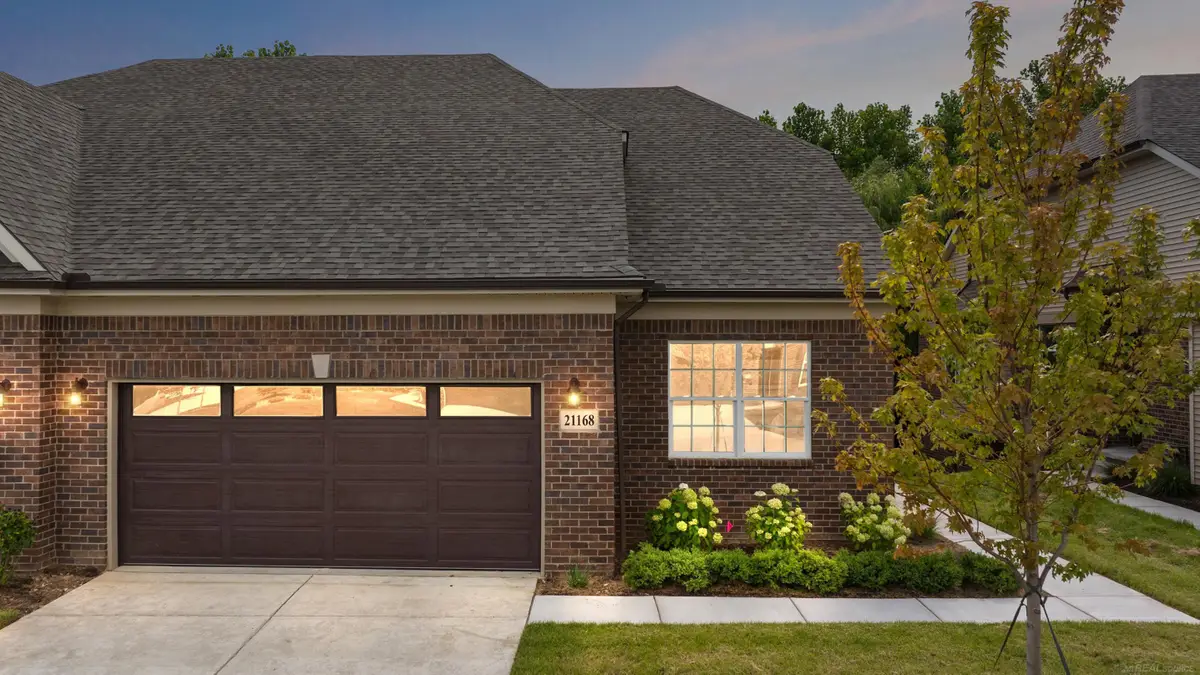 21148 Lilac LN, Clinton Charter Township, MI 48036 - Image #1