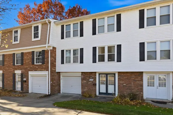 37686 Charter Oaks BLVD, ClintonTownship, MI 48036