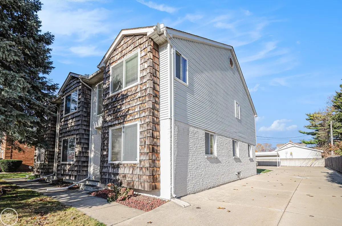 22229 E 11 Mile RD, Saint Clair Shores, MI 48081 - Image #1