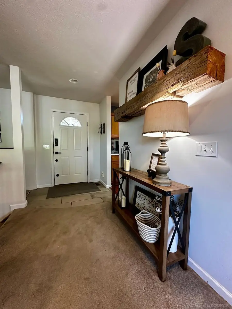 14639 Carlon DR, Odessa Township, MI 48849 - Image #2