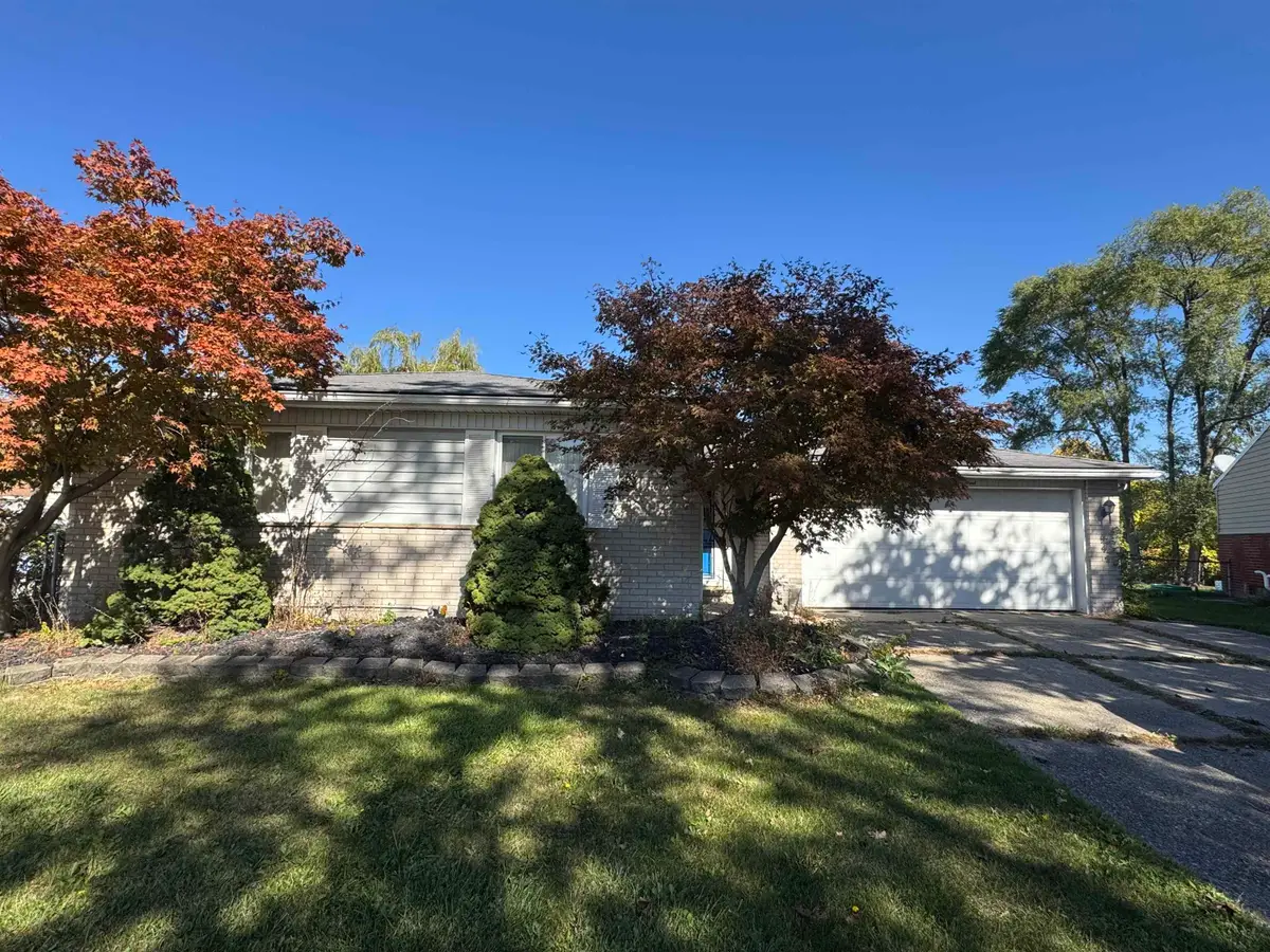 34600 Michelle DR, Romulus, MI 48174 - Image #1