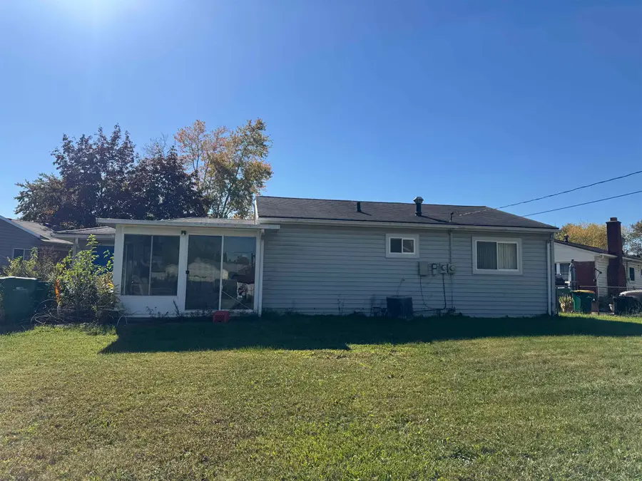 34600 Michelle DR, Romulus, MI 48174 - Image #2