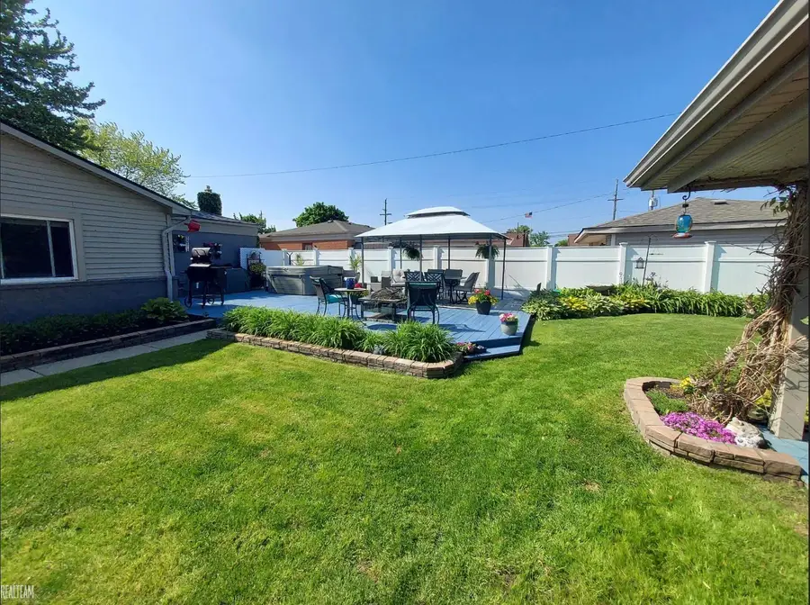 32840 Eiffel AVE, Warren, MI 48088 - Image #3