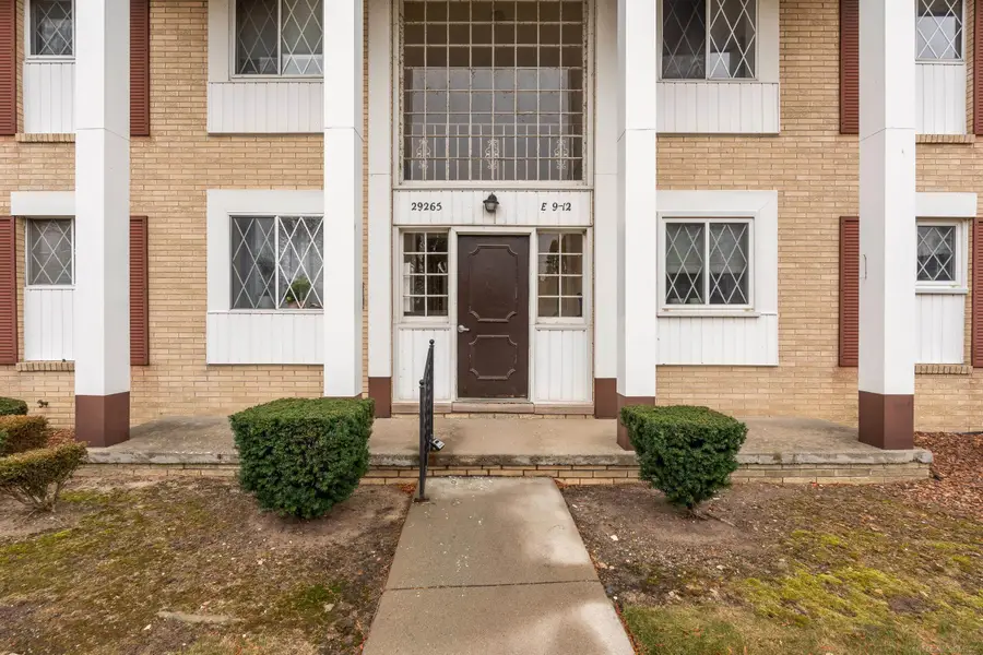 29265 Hayes RD, Warren, MI 48088 - Image #3