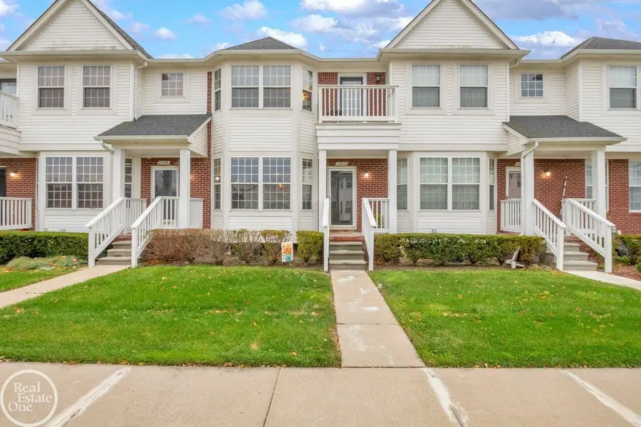 29212 Philadelphia AVE, Chesterfield, MI 48051 - Image #2