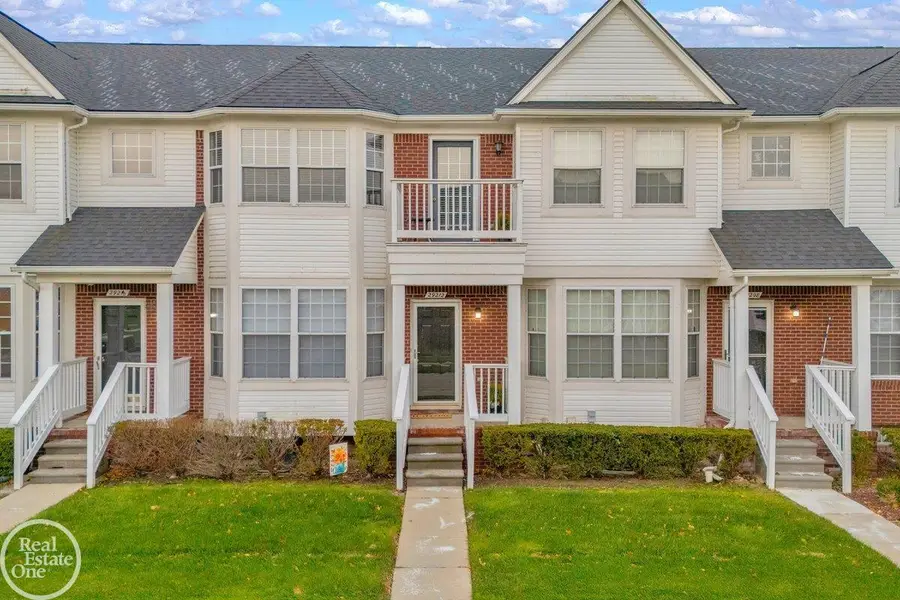 29212 Philadelphia AVE, Chesterfield, MI 48051 - Image #3